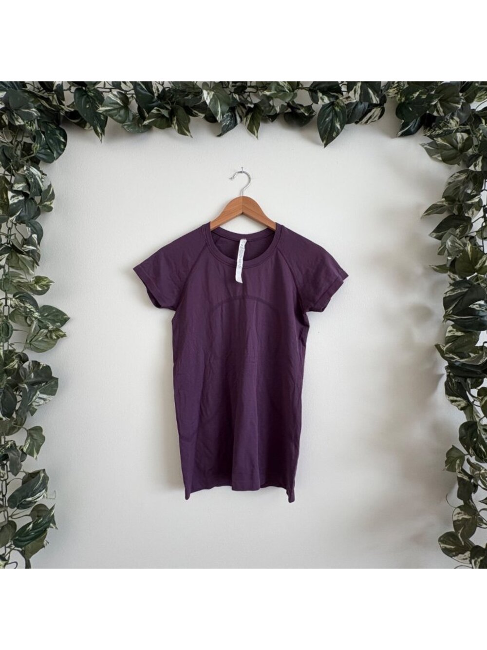 Lululemon Athletic Swiftly Tech Short Sleeve 2.0 Shirt Purple Women’s Size 6